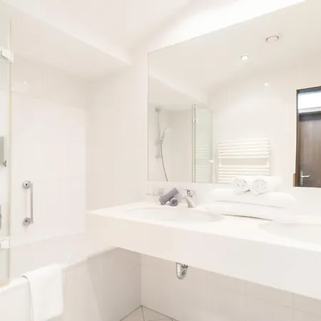 Boutique Olympia Hotel 3*