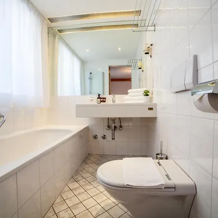 Boutique Olympia 蒂罗尔-泽费尔德