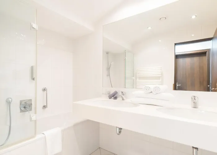 Boutique Olympia Hotel 3*
